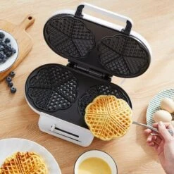 Monzana Waffle Maker Classic Heart Waffle 1200W Non-Stick Coating Temperature Control Kitchen Double Waffle Maker BPA-Free 7 Monzana Waffle Maker Classic Heart Waffle 1200W Non-Stick Coating Temperature Control Kitchen Double Waffle Maker BPA-Free -Small Appliances Store 36560013 3