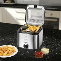 Swan 1.5 Litre Stainless Steel Fryer 7 Swan 1.5 Litre Stainless Steel Fryer -Small Appliances Store 54674132 3